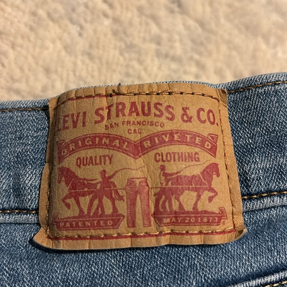 Levi Classic Boot Jeans - Picture 8 of 11